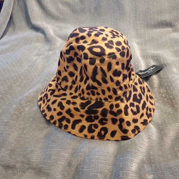 Marcus Adler Womens Leopard Bucket Hat OS Mobwife NWT - Picture 4 of 7
